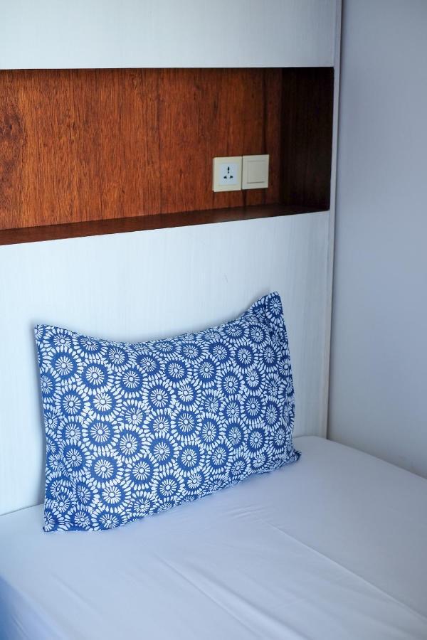 Dip & Doze Living Hostel Canggu Exterior foto