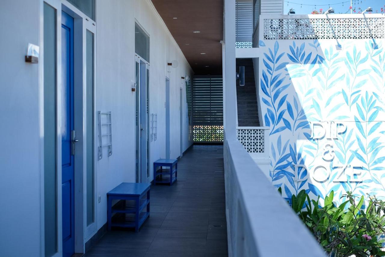 Dip & Doze Living Hostel Canggu Exterior foto