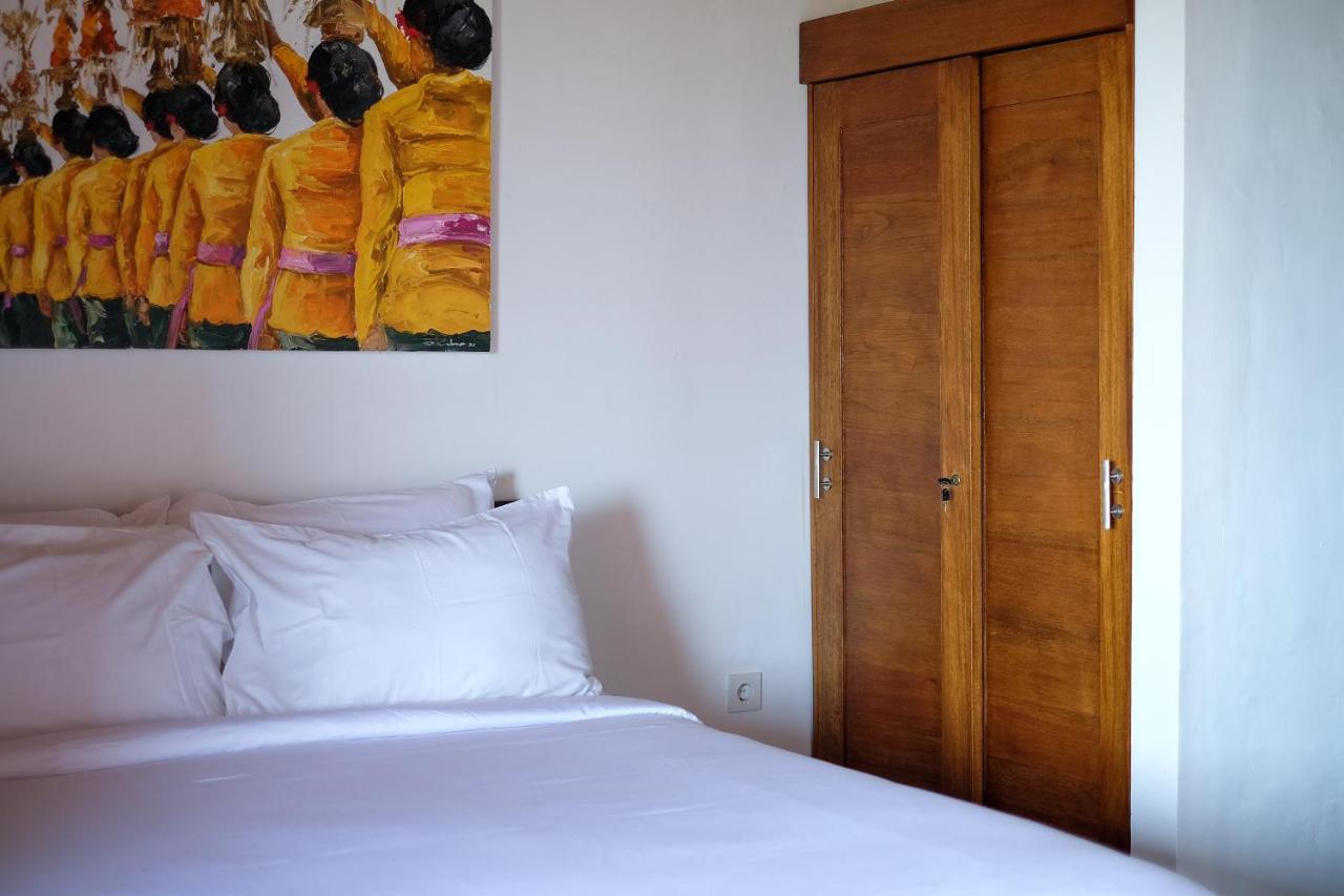 Dip & Doze Living Hostel Canggu Exterior foto